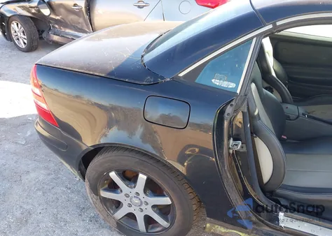 1998 Mercedes-Benz Slk 230 z USA, uszkodzony, nr VIN WDBKK47F8WF074193